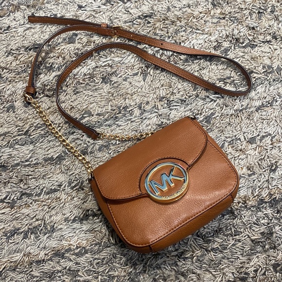 Michael Kors tan crossbody - Picture 13 of 13